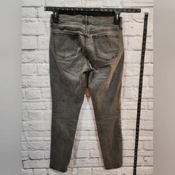 Old Navy The Rockstar Mid Rise Black Wash Jeans Size 8 Regular - Picture 2 of 6